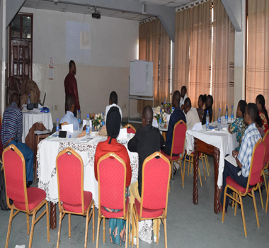 HÃ´pital Tertiaire HEAL Africa : MÃ©decins et Infirmiers en orthopÃ©die formÃ©s sur le counseling et le traitement de pieds-bots varus-equin (PBVE) selon la mÃ©thode de PONSETI