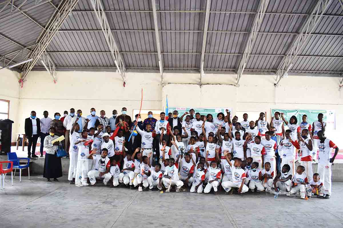CÃ©lÃ©bration de la deuxiÃ¨me cÃ©rÃ©monie de remise des cordes et diplÃ´mes aux capoeiristes