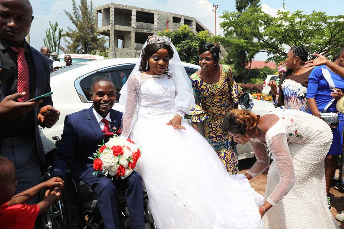 Ils se sont rencontrés à HEAL Africa, se sont dit oui, et les voici mariés !