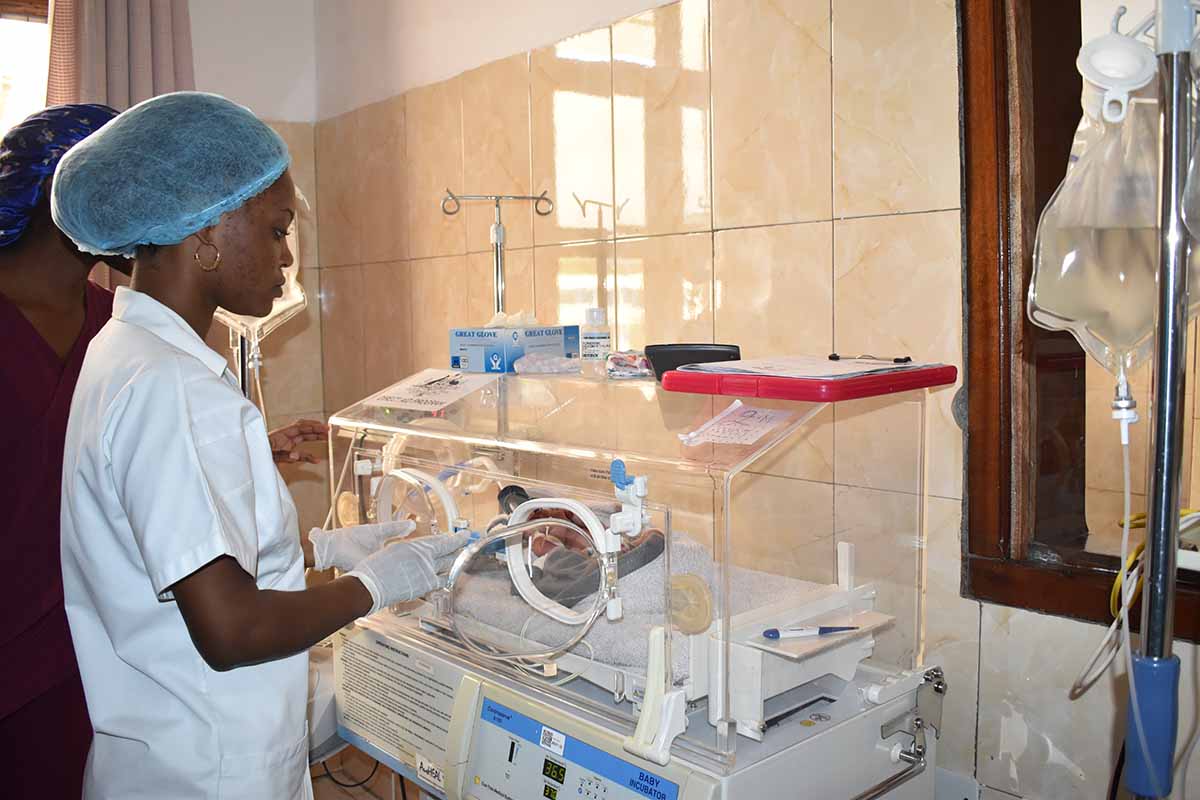 De nouveaux triplÃ©s nÃ©s Ã  lâ€™HÃ´pital HEAL Africa : Besoin dâ€™assistance