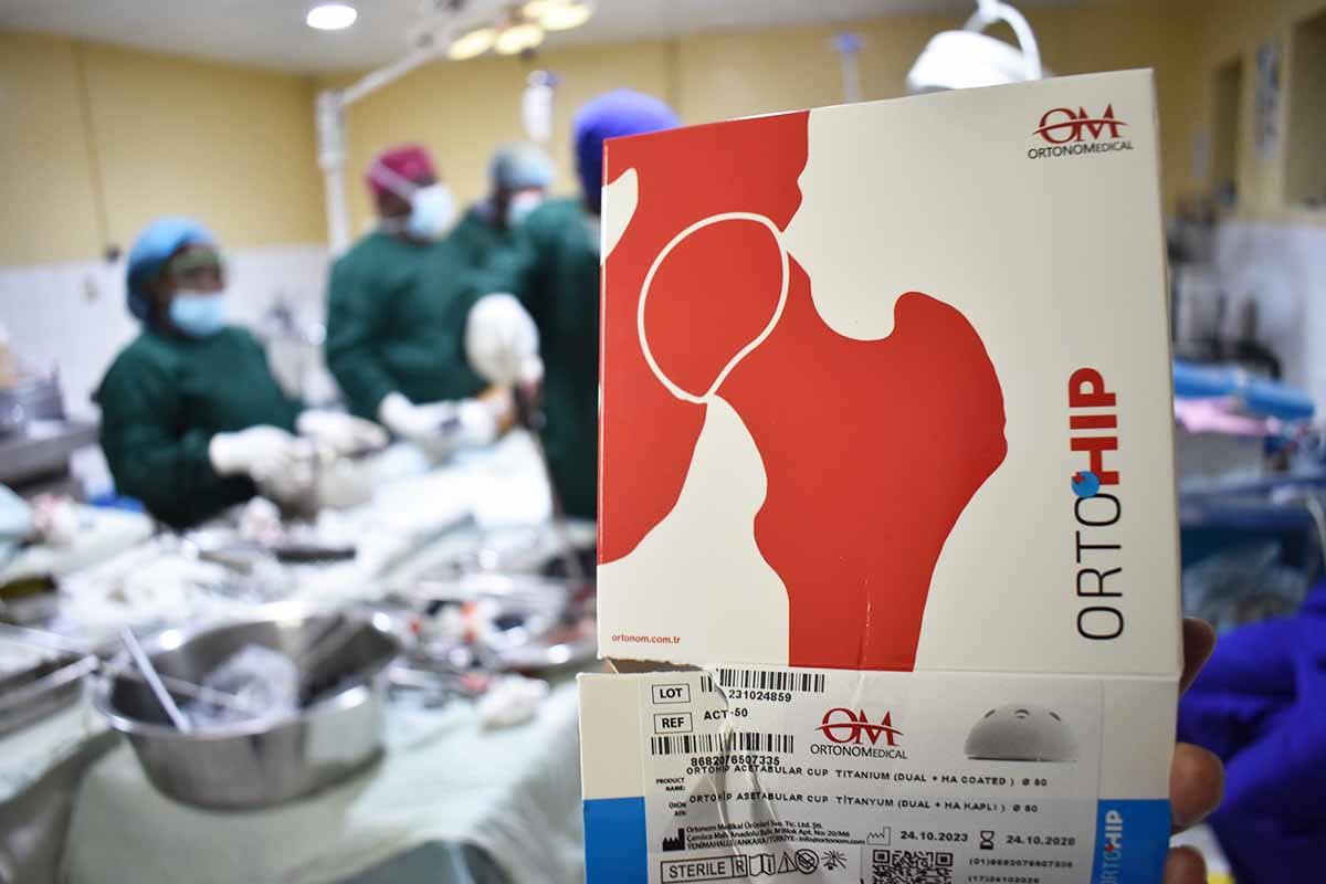 Une campagne d’arthroplastie couronnée de succès à HEAL Africa