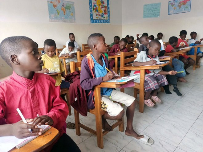 Au-delà de l’abri : préparer les enfants à une nouvelle vie après la crise