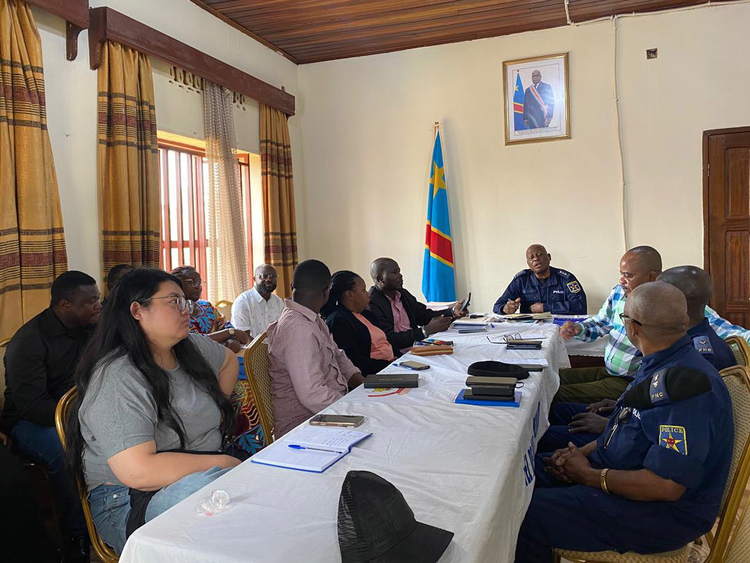 Transparence et redevabilité : HEAL Africa et GGPI échangent avec les mouvements citoyens de Butembo sur les travaux de bitumage de la route Butembo-Kanyabayonga